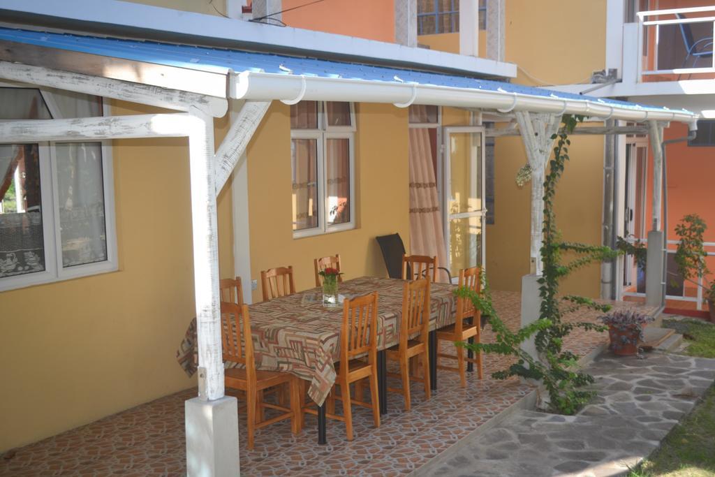 Merlin Guest House Nouvelle Découverte المظهر الخارجي الصورة